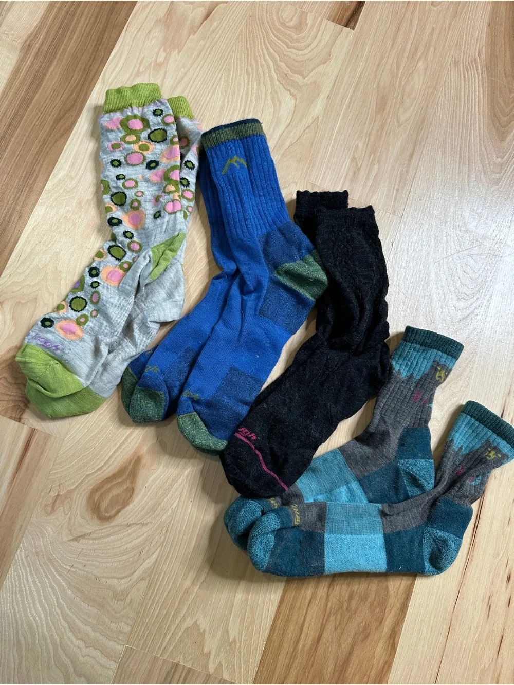 Darn Tough Bundle of Socks size Large